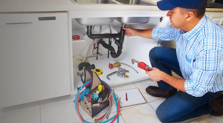 Professional Tankless Water Heater Installation in Round Mountain, TX